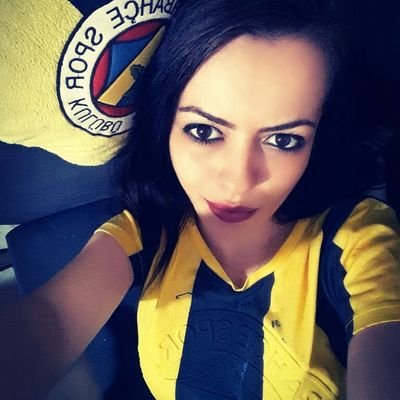 Burası benim ilim yerim. Kendimle ilgili sorunum varsa bırak doktorum olan ben uğraşayım. 
91' 🍀

Fenerbahçe 💛💙    
#FB1907

~M. Kemal Atatürk~