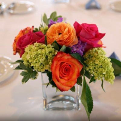 Artistic everyday floral arrangements to delight and enjoy Corporate Social Occasions Wedding Milestone Events Floral Artistry by Janice Winterboer