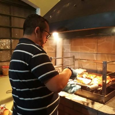 Churrasqueiro Profissional👨🍳🗡🍖🥩🥓
Atendimento a domicílio!
Faça seu orçamento 📲 11 99977-3595
