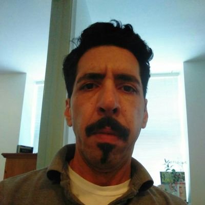 soy social, empresario, soy lector, Amante del Arte y las Colección.