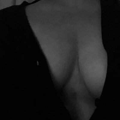 secretfordust's profile picture. 🇭🇰+852｜📍：🇹🇼 ｜SW