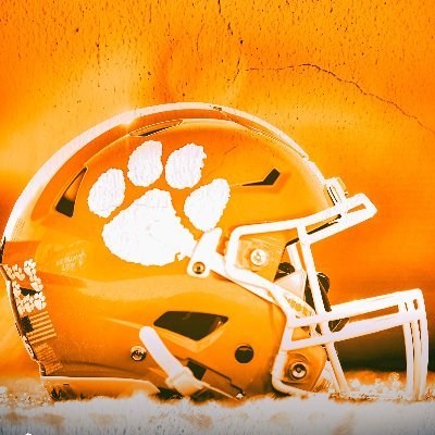 Cuenta no oficial de Clemson. Todo lo que quieras saber sobre el equipo en español lo encontrarás aquí.
🏆🏆🏆 ('81, '16, '18) 
#ALLIN