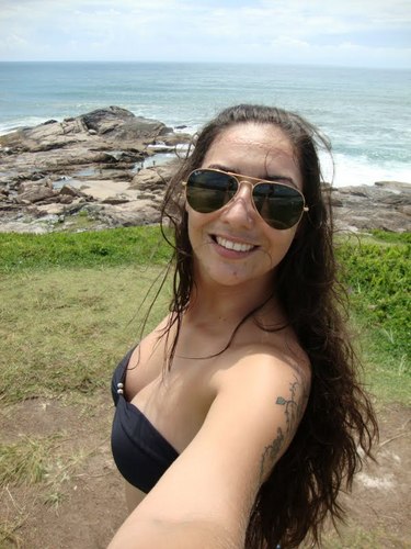 Eu! Gosto de movimento mas não me atrapalhe quando estiver relaxando. Libriana, adoro música, amigos, festas, informações e novidades.