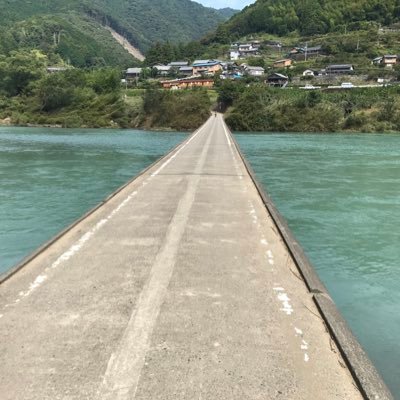 shiki41103447's profile picture. 主に技術的な事柄について適当につぶやいてます。