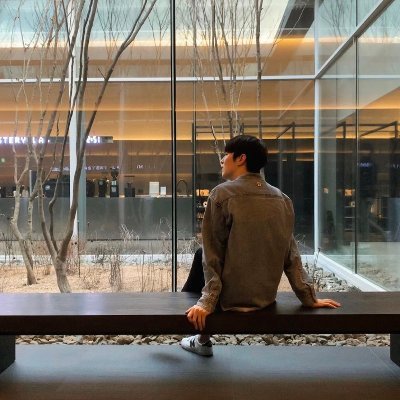 どうもいっくんです。20~30代がリスクなく始める事ができる副業がないかを日々研究していました。自分の経験を元に本当に再現性のある副業を