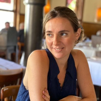 mariana_lef's profile picture. te lo mando por fax