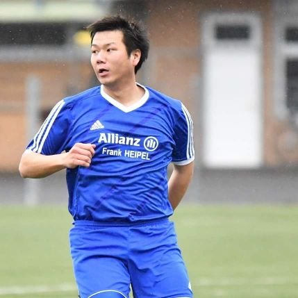 🇯🇵⇔🇩🇪 エリートコースではないサッカー人生。ブラジルを経てドイツへ渡り10年以上選手生活。サッカーコーチ/スピリチュアル/ショップ/ブログシェアをメインにぼやきます