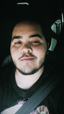tairorc's profile picture. 🧠 Product Manager 
🏳️‍🌈 26, trans, baiano