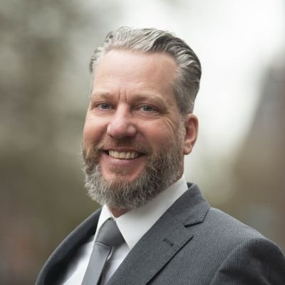 Oprichter en voorzitter van Stichting Scipova.
Beleidsadviseur WMO en minimaregelingen. Tweet op persoonlijke titel
