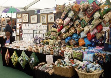 annelinz_miy's profile picture. Here at AnneLinz Needlecraft we specialise in hand embroidered gifts and cards. We also make cushion covers, lavender cushions and other handcrafted products.