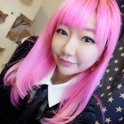 Chinese Hearthstone player look for sponsors. I play competitively! Former WOW shadow priest for guild STARS Business: eloisetwitch@outlook.com