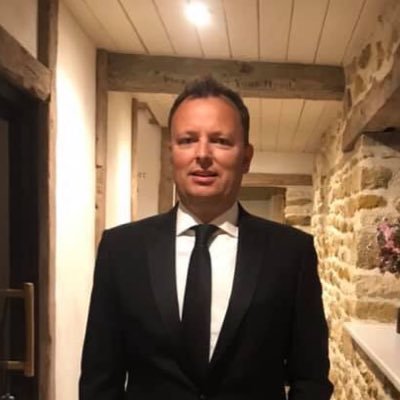 Data-driven marketing bloke. Clichéd centrist dad. Adult ADHD.