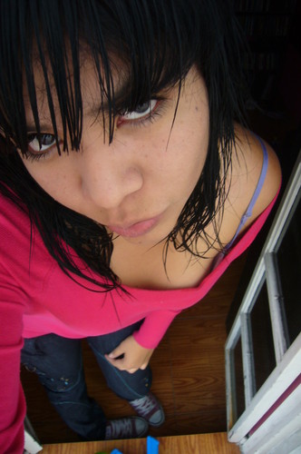 im so funny person, i like to meet many persons and makes friends.