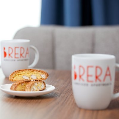 #stayingwithfriends
Centrally located, modern interior, friendly hosts and a friendship community. This is what Brera Serviced Apartments offer.