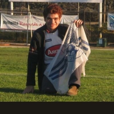Licenciado en Ciencias de la Actividad Física y del Deporte y Licenciado en Fisioterapia.