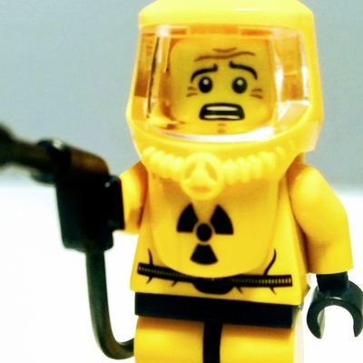 nserom's profile picture. Cards for sorrow, cards for pain. Love wins. Werktag-Vegetarier. Ein immer Suchender.