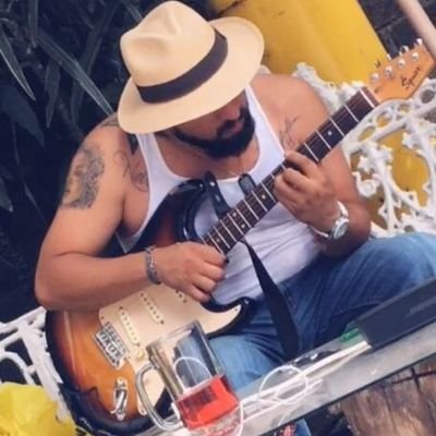 No podemos elegir a quien amar, pero sí a quien mandar a chingar a su madre. yo soy tu cabrón favorito