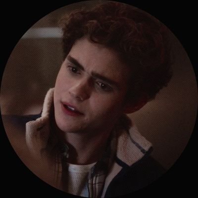 ❛ 'My mom already left for dinner, ⠀⠀and dad went to 7-Eleven to get scratchers. ⠀⠀⠀⠀⠀⠀I guess he won, because that was six years ago.❜