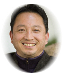 성현의 길을 묵묵히 걷고 있다가, 어느날 문득 완전히 인간의 허상을 벗어버릴 수 있는 방법을 접하면서 매진하고 있고, 四書 三經강의를 진행하고 있으며, 현재는 周易과 通監을  강의 하는 중,   
많은 사람들과 학문적 교감을 나누고 싶습니다.