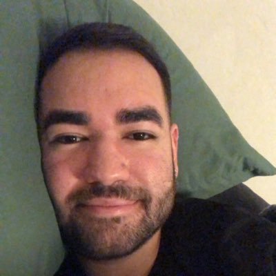 hola que tal. simpático, risueño, y virgo. intuitive daydreamer. he/they.