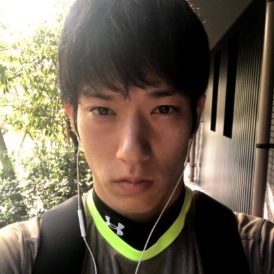 柔術青帯のアカウント。福岡市で柔術しています。バックボーンなし。日々精進。子どもは小学2年生の女の子と5ヶ月の男の子。奥さんは3月に子どもを産んで6月からフルで働いています。私は育休1年間取得して5ヶ月経過。運動は月3、4回の柔術だけですが、柔術に救われています。