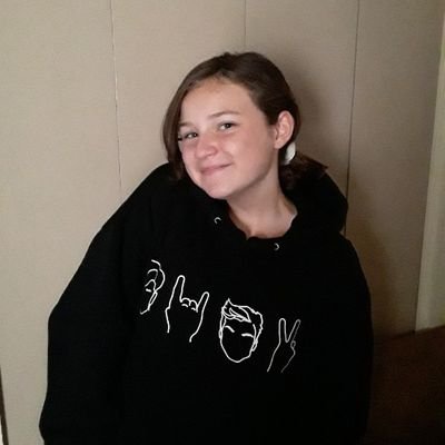 hi I'm kaylee i love the Dolan twins, ❤ Billie eilish,and melanie Martinez I'm a ♋ cancer grayson dolan owns my whole heart #lovefromsean
