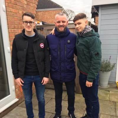 Don’t be sad it’s over,be happy that it happened 🍋Family,West Ham ST Holder⚒,Beer,Music,Clothes,Love a bit of Golf & Snooker & an occasional bet(rarely win)!