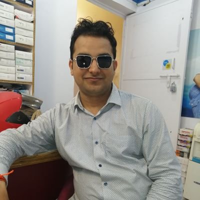 arjunsi20385388's profile picture. Travelling