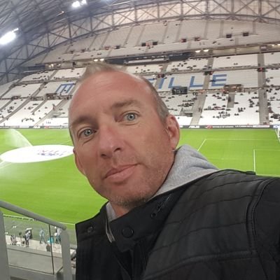 Ingénieur principal territorial, Directeur adjoint au CD 30 -
On a deux vies, et la seconde commence quand on se rend compte qu'on en a qu'une