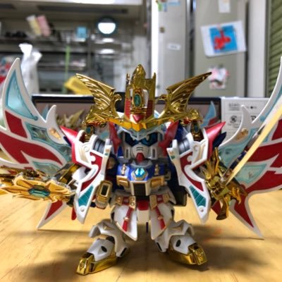 てっこ レジェンドbbバーサル騎士ガンダム完成 パール塗装してみたけどあんまり分からんなぁ ガンプラの画像を貼るとrtされると聞いて ガンプラ Sdガンダム