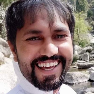 Rajput_tuor's profile picture. B farmasist۔
بعد از خدا بزرگ توئی قصہ مُختصر۔