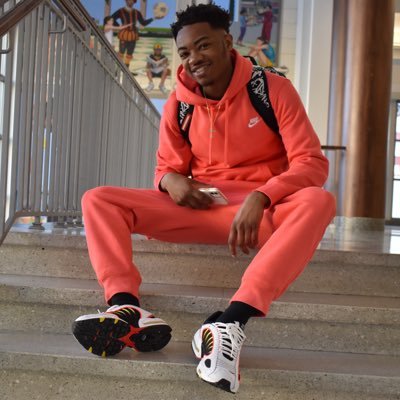 Profile Picture of Mile$ Grant  🎙 🎹 🖥 🎞 (@WhosMilesGrant) on Twitter