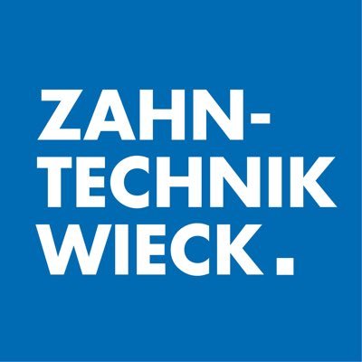 Ein schönes Lächeln – ein Leben lang! 😁
Wir verbinden zahntechnisches Präzisionshandwerk mit digitalem Know-How. Und das mit Kopf, Herz und Hand.