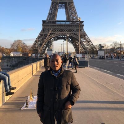 Consultant com #WorldBank Comores, Former IUNV at @PNUD_BFA 🇧🇫. RRC project @PnudComores🇰🇲, Ministry of Economy , journalist at @alwatwancomores.