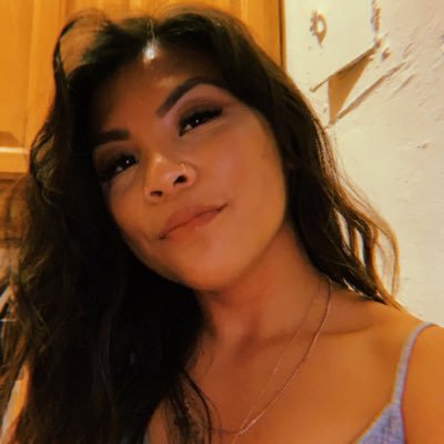 xmarycastro's profile picture. 