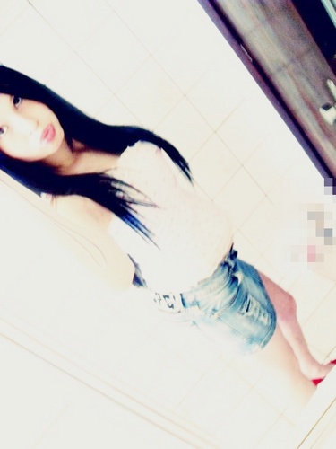 Três desejos: Fé em Deus, muita saúde e um pouco de amor a quem lhe quer bem ..
Sigam me os bons *-*