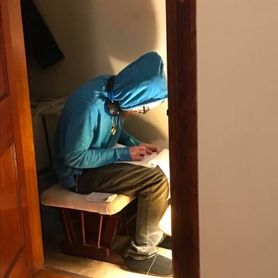 GenisisUndersco's profile picture. smal Cvnt