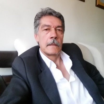 YAVUZTÜRK MAHALLESİ AKPARTİ TEŞKİLATI KURUCULARINDAN. İSTANBUL. İL. ÜSKDAR. İLÇE. DELEGELİĞİ VE REİSİNİN DAİMA YANINDA