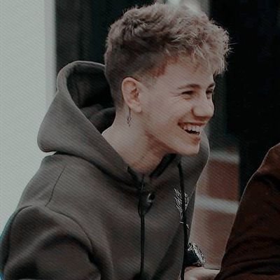 ✰;「Singer ↷ 𝑪𝒐𝒏𝒕𝒆𝒔𝒕𝒂𝒏𝒕」Oᴛ 2020 ┆ ❝─Eʀᴀs ᴜɴᴏ ᴍás ᴅᴇ ʟᴀ ʜᴇʀᴍᴀɴᴅᴀᴅ
Pᴇʀᴏ ᴛᴜᴠɪsᴛᴇ ǫᴜᴇ ᴊᴏᴅᴇʀʟᴏ ᴛᴏᴅᴏ.❞ ┆ Á𝙢𝙖𝙢𝙚 𝙤 𝙢á𝙩𝙖𝙢𝙚. 〔Fan acc〕