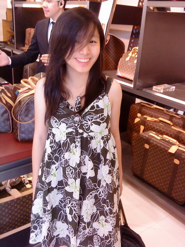 lejuneti's profile picture. Do everything with so much love. Have faith in every step you take, and trust with the best of your ability because regret is a painful ghost!  INFJ