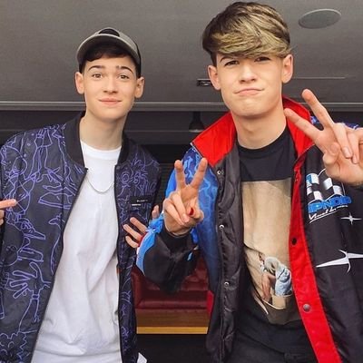 mills_baconbits's profile picture. weirdo