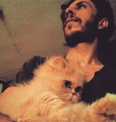 ziabbsul's profile picture. bir şenlik mekanı burası, ne bir gülmek var ne bir gözyaşı.