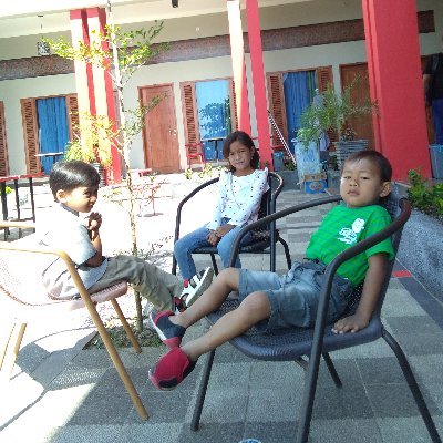 Ade32749658's profile picture. Ade