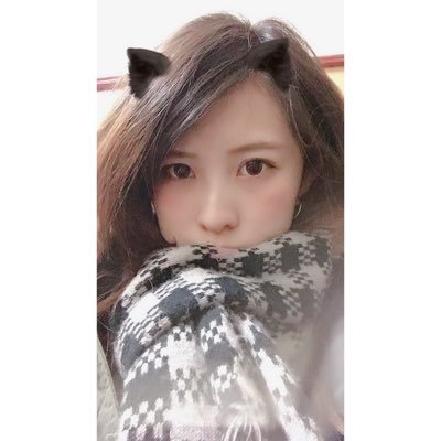 huangwen199612's profile picture. 想找副業但是不知道要做甚麼的人@@