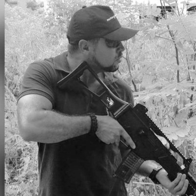 mikeirds's profile picture. Casado
Pai
Teólogo 
Cristão protestante de direita
Pro vida
Pro armas
Pro família 
Pro propriedade privada
