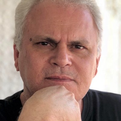 Rauer Ribeiro Rodrigues; Escritor; em travessia; Professor de Literatura Brasileira; líder do GPLV; atua no PPG-Letras Mestrado/Doutorado e no Profletras / UFMS