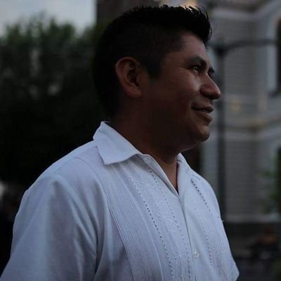 ayuuk jäyë, yuukmët ëts. 
Ingeniero/tvaztecapuebla.  Egresado del Instituto Tecnologico de Oaxaca.