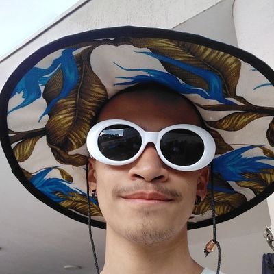 _lurian_'s profile picture. 