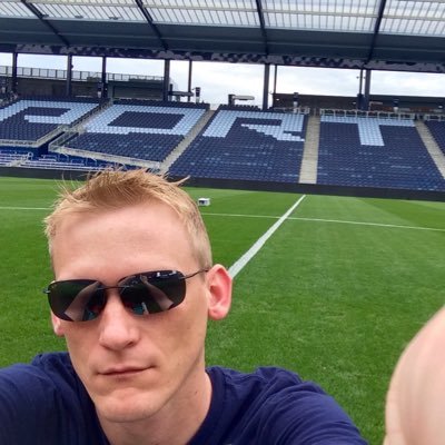 •futbol #SKCTID #ROMA #TheBlues •#TulaneAlumni #FearTheWave •politics #FEARLESS #VoteBlue #ksleg #BidenBulldog #TeamBlue 🏳️🌈
