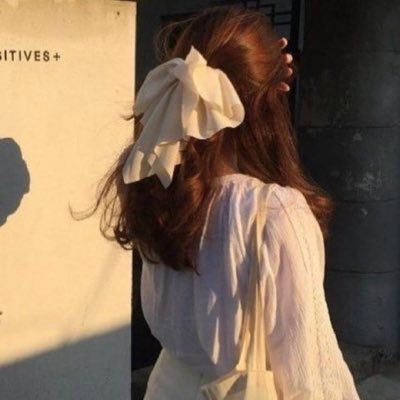 hessa_alshlash's profile picture. ابنه لرجل عظيم علّمني أن لا أحزن لان الله معنا دائمًا💎و لأم حنون ليس لها مثيل💎 ربي احفظهما لي لانهم سعادتي💕